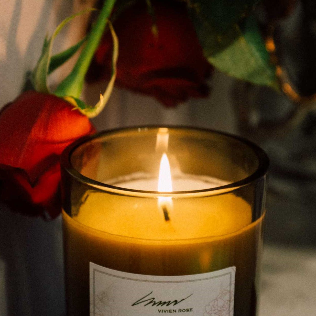 VIVIEN ROSE LIMITED RELEASE AROMATIC CANDLE